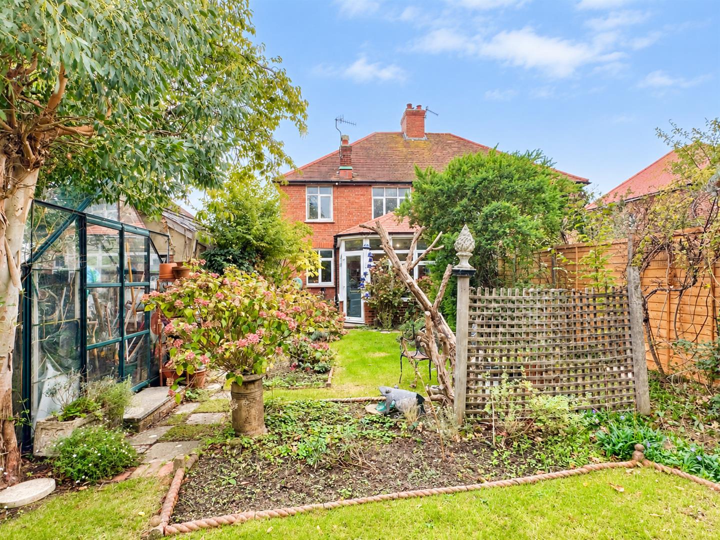 3 bed property in Priory Avenue, Hastings